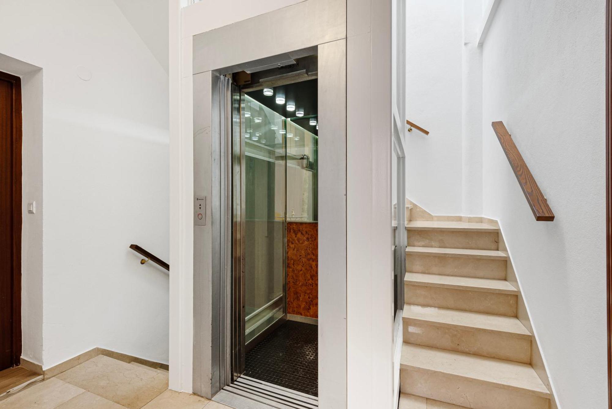 Trinidad Grund Centro Apartman Málaga Kültér fotó